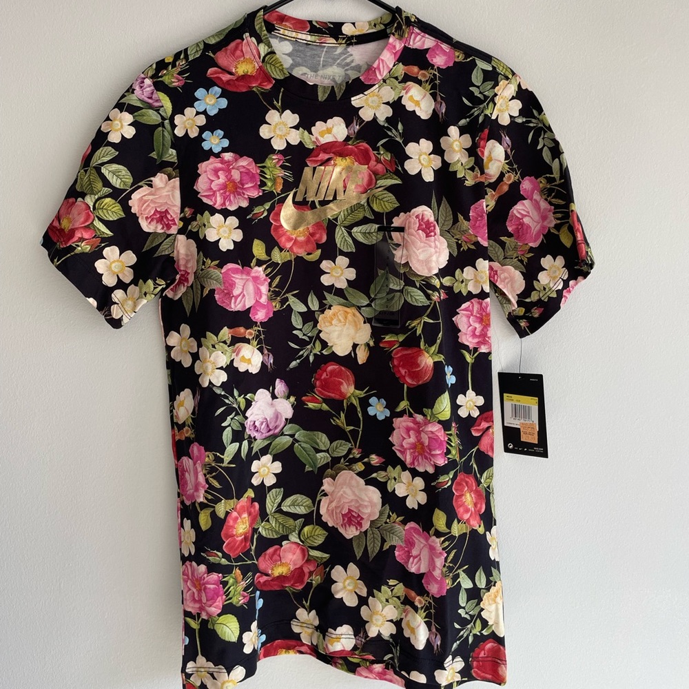 COPY - Mens small Nike floral shirt